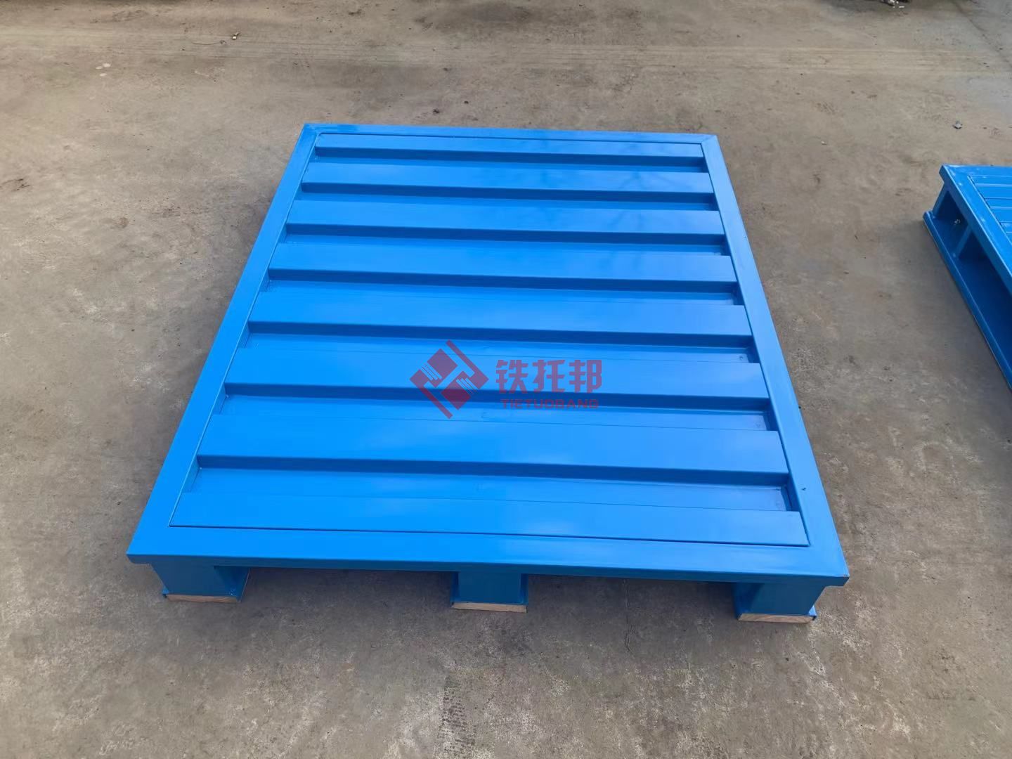 鋼制托盤(pán)的三種常見(jiàn)分類 鋼制托盤(pán)的三種常見(jiàn)分類